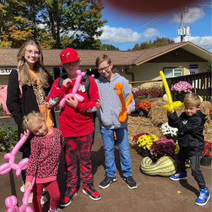 Meet your Posher, Joy